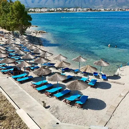 Hotel Divers Radhimë