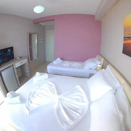 Divers 3* Radhimë