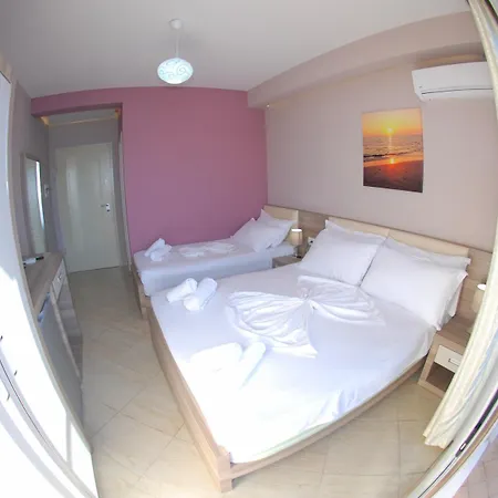Hotel Divers Radhimë
