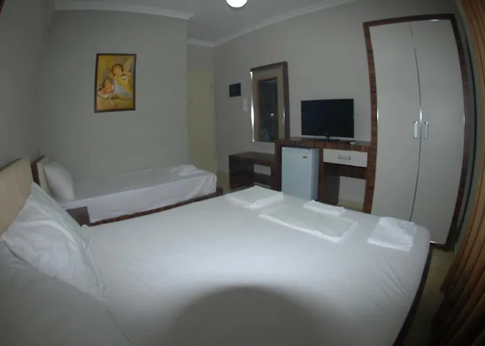 Divers Ξενοδοχείο Radhimë