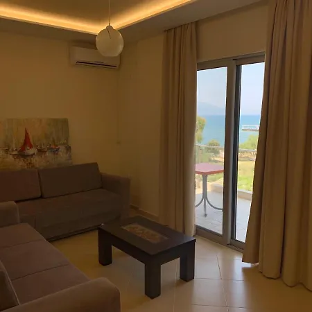 Hotel Divers Radhimë